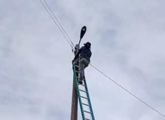 Ayuntamiento de Zacatlán instala más de 160 luminarias