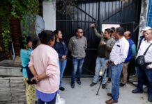 Lupita Cuautle recorre colonias afectadas por lluvias en San Andrés Cholula