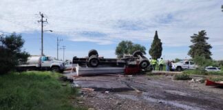 Tren choca contra pipa de agua en San Pablo Xochimehuacan