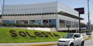 Hombre estadounidense es atacado en estacionamiento de Solesta