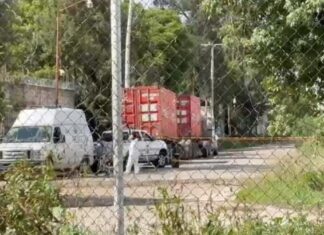 Trabajador muere aplastado por caja de tractocamión en La Libertad