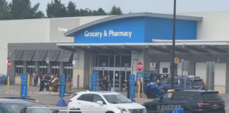 Apuñalamiento en centro comercial de Michigan deja 11 heridos