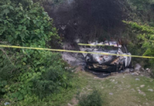 Hallan dos cuerpos calcinados en vehículo incendiado en Izúcar de Matamoros