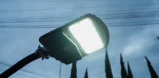 Pepe Chedraui inaugura iluminación LED en San Isidro Castillotla