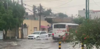 Granizo y lluvias provocan inundaciones y daños en Puebla