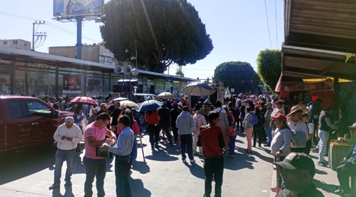 28 de Octubre realiza marcha en calles de Puebla
