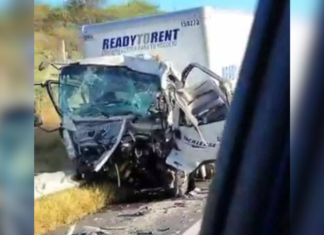 Conductor prensado tras accidente en la Cuacnopalan-Oaxaca