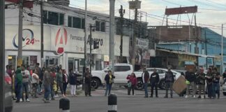 Bloquean Municipio Libre y Valsequillo en protesta por nueva ciclovía