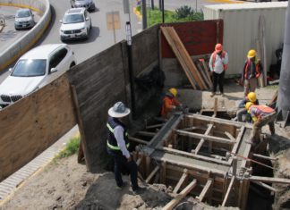 Inician obras de puente eléctrico peatonal en Vía Atlixcáyotl