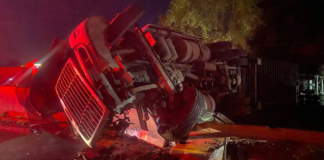 Volcadura de tractocamión cierra la México-Puebla por cinco horas