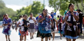 Mujeres de Santa María Coapan corren con orgullo la Carrera de la Tortilla