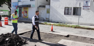 Supervisan avances de bacheo en Puebla capital