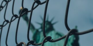 Darán 2 años de cárcel a deportados que reingresen a EU