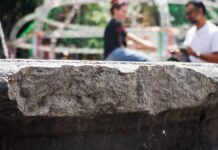 Liberan a cuatro mujeres aprehendidas por daños a fuente del zócalo