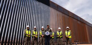 EU pintará muro fronterizo de negro para dificultar escalada