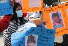 Exigen aparición de Nathalia Eileen; madre cambió versiones