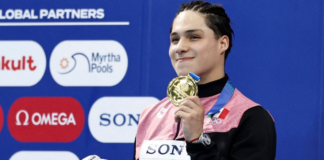 Osmar Olvera conquista histórica medalla de oro en trampolín