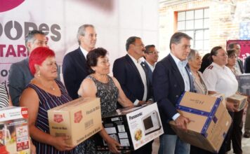 Pepe Chedraui entrega insumos y utensilios a comedores comunitarios