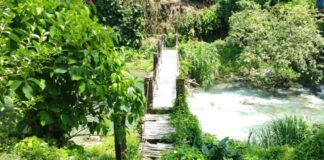 Niña es arrastrada por río en Tlacotepec de Porfirio Díaz