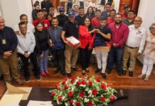 San Pedro Cholula entrega uniformes y reconocimientos a bomberos