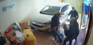 Asaltan y golpean a doctora en su domicilio en Puebla