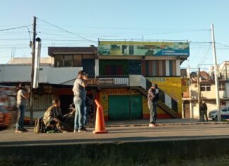 Unidad de transporte público arrolla a mujer en la Puebla-Tehuacán