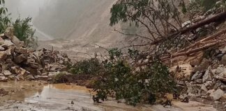 Derrumbes bloquean accesos en Ajalpan tras lluvias; alertan por reapertura ilegal