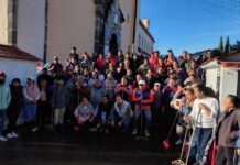 Comerciantes de Zacatlán se unen para limpiar el Corredor de San Pedro y San Pablo