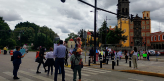 Salud Puebla escucha demandas ante manifestación de trabajadores