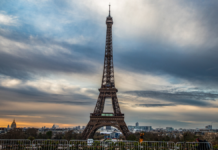 Imputan a dos adolescentes por planear ataques terroristas en Francia