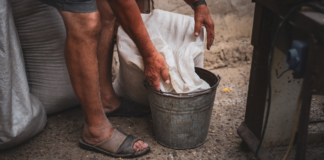 Pobreza en México se redujo a 29.6%, revela INEGI