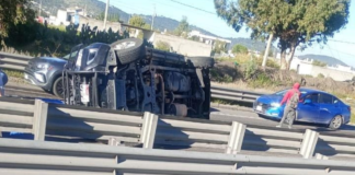 Volcadura en la Puebla-Orizaba genera actos de rapiña