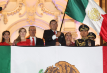 Alejandro Armenta y Pepe Chedraui encabezan primer Grito de Independencia