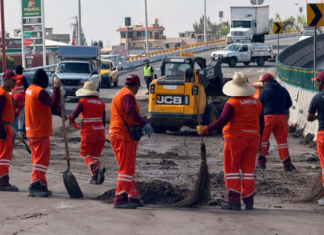 Despliegan acciones de limpieza en Central de Abasto tras lluvias