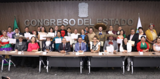 Reconocen en Congreso a representantes de música y danza regional