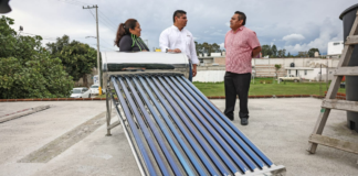 Cuautlancingo inicia segunda etapa de entrega de calentadores solares