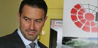 Hallan al empresario que robó regalo de tenista a niño