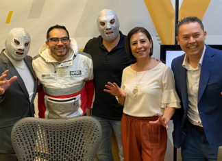 El Hijo del Santo visita Oro Noticias antes de su despedida en Puebla