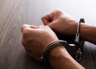 Detienen a cinco adolescentes por presunto robo en el Centro Histórico