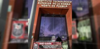 Exdocentes protestan en el ITSSNP por despidos injustificados