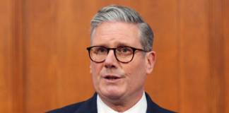 Reino Unido anuncia ID digital para frenar inmigración ilegal