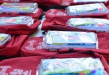 Entregan kits escolares en kínderes de San Pedro Cholula