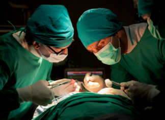 PVEM presenta “Ley Nicole” para prohibir cirugías estéticas en menores