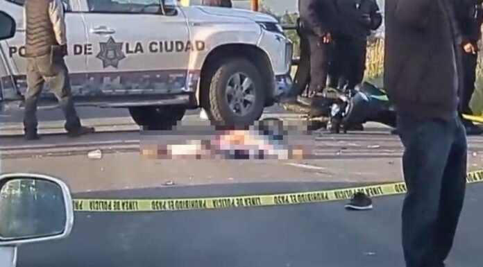 Motociclista muere arrollado en carretera a San Baltazar Tetela