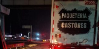 Caos vial en la México-Puebla por volcadura de pipa con hidrocarburo