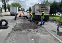 Reparan bache en la Recta a Cholula que provocó intenso caos vial