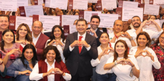 Entregan 17 mdp en apoyos a distritos federales de Puebla