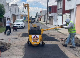 Despliegan cuadrillas de bacheo en 25 calles de Puebla capital