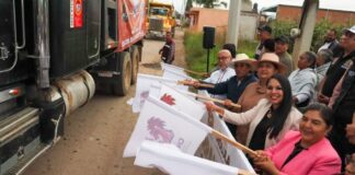 Inician rehabilitación vial en Cuachayotla y obras de drenaje en Tepalcatepec