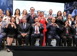 Diputados poblanos rinden informe con respaldo de Monreal y Armenta